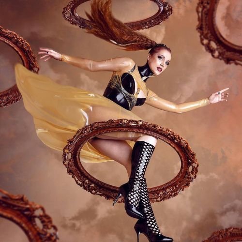 Chloe Savage - Foto 1 von 193