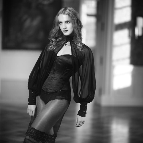 Foto 175 von 189 - Chloe Savage