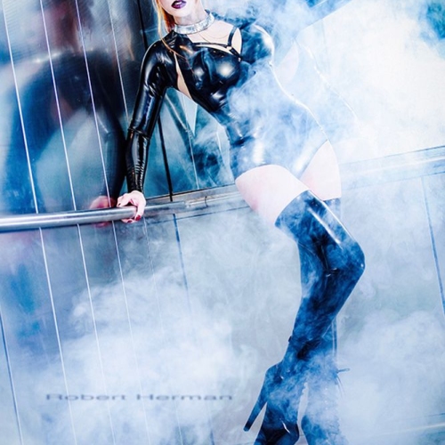 Foto 172 von 189 - Chloe Savage