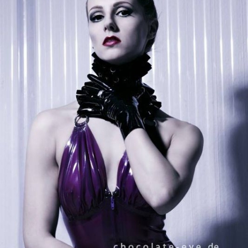 Foto 155 von 189 - Chloe Savage