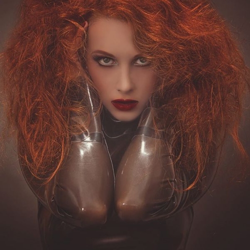 Foto 107 von 189 - Chloe Savage