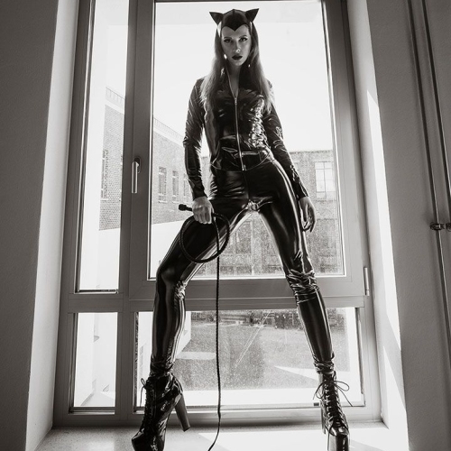 Foto 77 von 189 - Chloe Savage