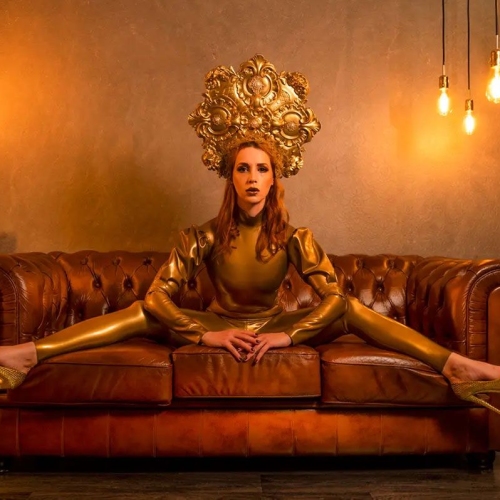 Foto 37 von 189 - Chloe Savage