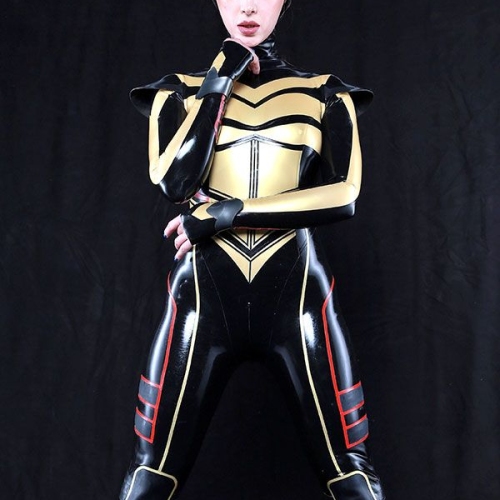 Foto 23 von 189 - Chloe Savage