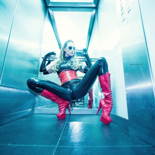 Foto 48 von 70 - Ria Rebell