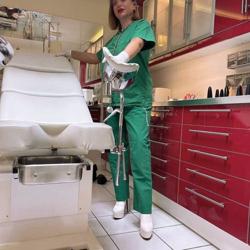 Foto 33 von 34 - Lady Eden Black