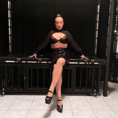 Foto 29 von 34 - Lady Eden Black