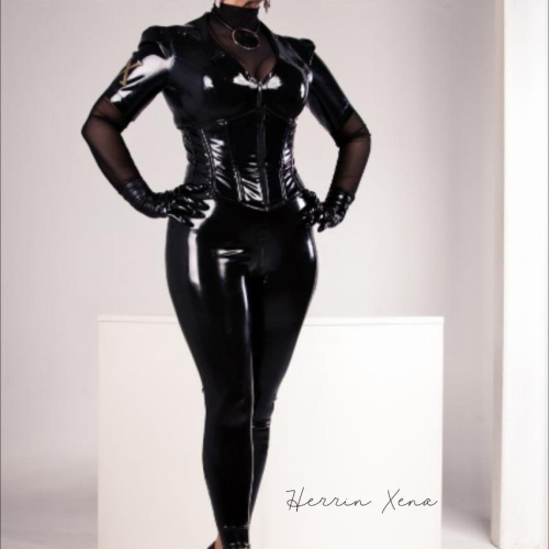 Photo 18 of 39 - Mistress Xena 