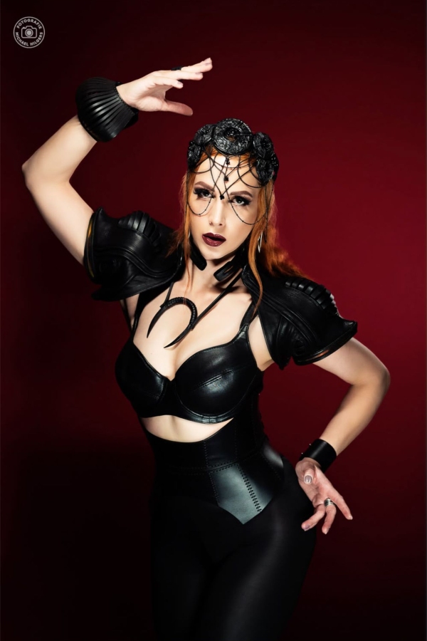 Neue Bilder von Chloe Savage - House Of Bizarre Dreams
